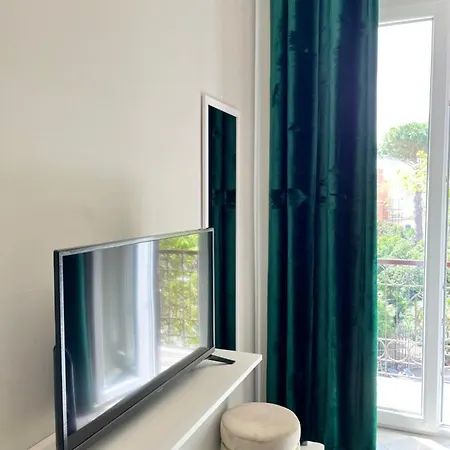 לינה וארוחת בוקר Vittoria אנזיו